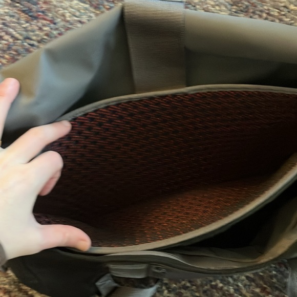 NWOT Timbuk2 classic messenger laptop bag - Picture 4 of 8